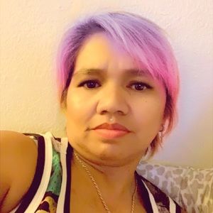 Meet your Posher, Elena